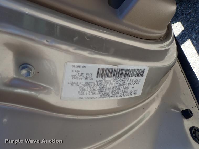 image for item DF1217 2002 Toyota Sienna van