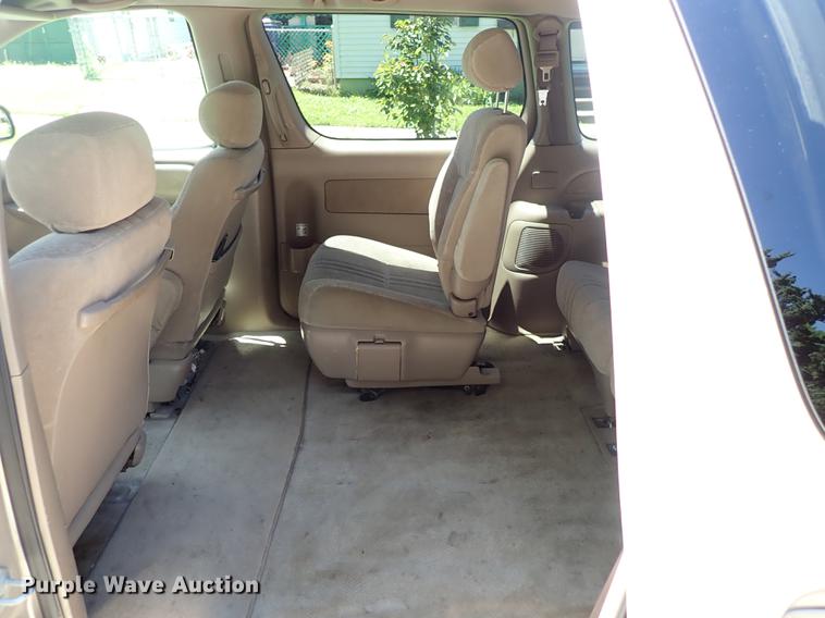image for item DF1217 2002 Toyota Sienna van