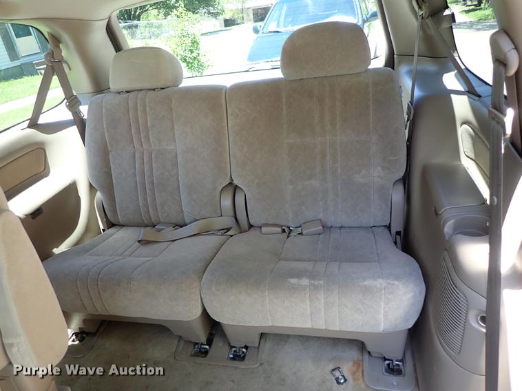 image for item DF1217 2002 Toyota Sienna van