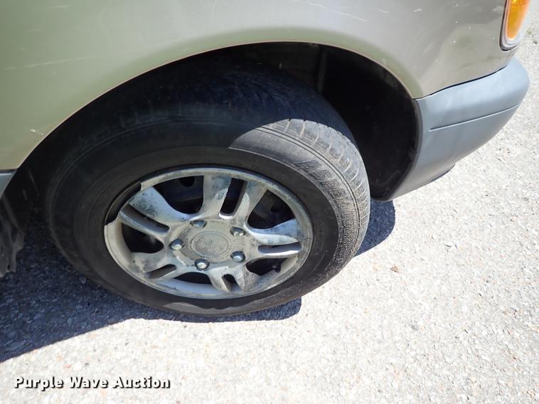 image for item DF1217 2002 Toyota Sienna van