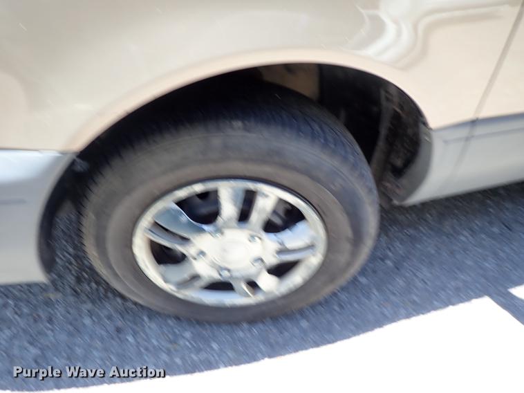 image for item DF1217 2002 Toyota Sienna van