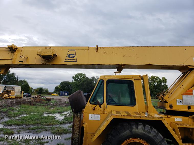 image for item DF2468 Grove RT58D crane