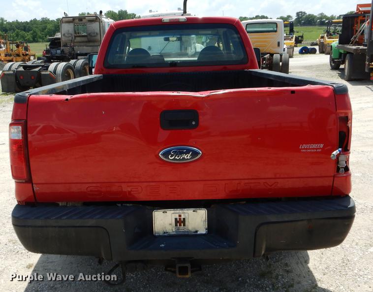 image for item DF7313 2009 Ford F350 Super Duty SuperCab pickup truck