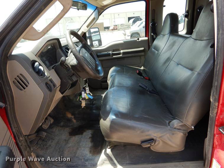 image for item DF7313 2009 Ford F350 Super Duty SuperCab pickup truck