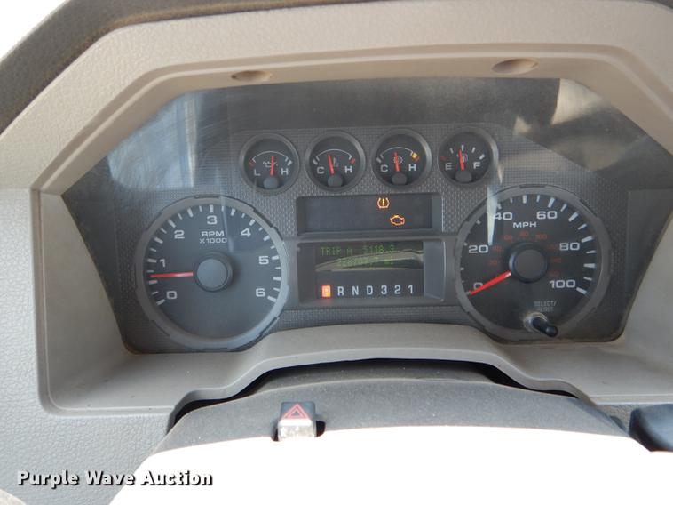 image for item DF7313 2009 Ford F350 Super Duty SuperCab pickup truck