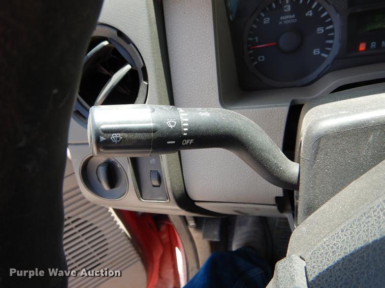 image for item DF7313 2009 Ford F350 Super Duty SuperCab pickup truck