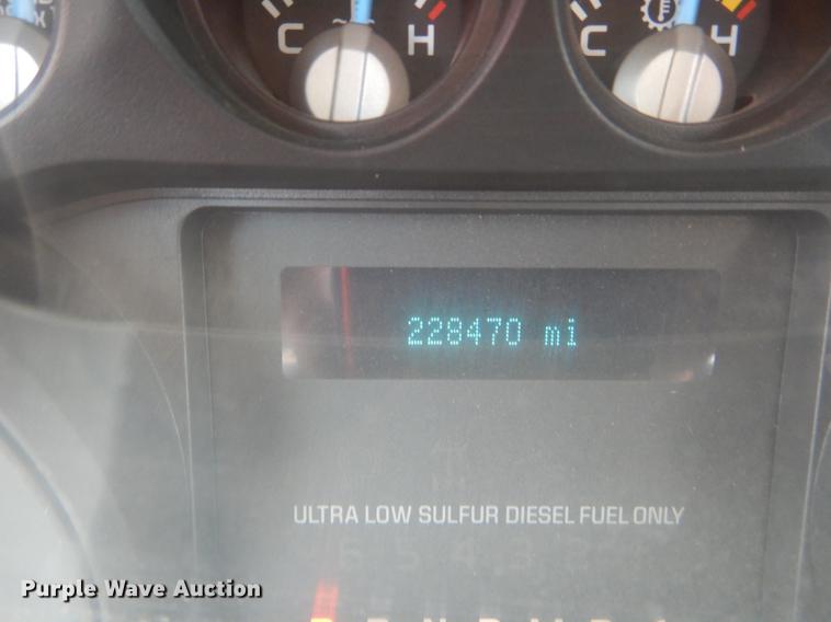 image for item DF7317 2011 Ford F350 Super Duty XL Crew Cab flatbed pickup truck