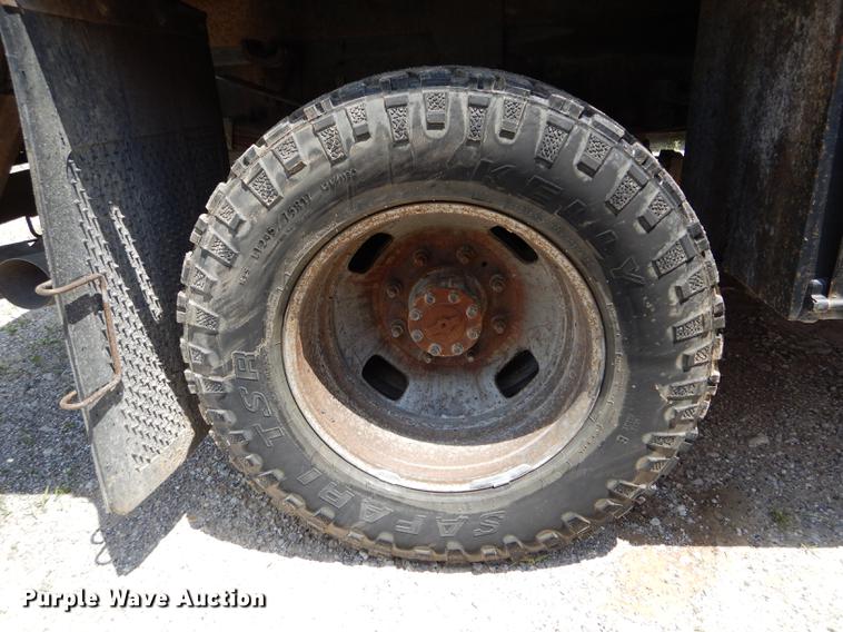 image for item DF7317 2011 Ford F350 Super Duty XL Crew Cab flatbed pickup truck