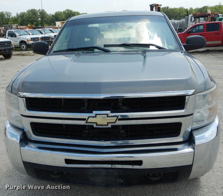 image for item DF7318 2008 Chevrolet Silverado 2500HD Ext. Cab pickup truck