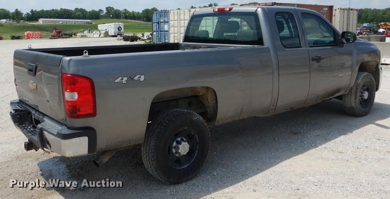 image for item DF7318 2008 Chevrolet Silverado 2500HD Ext. Cab pickup truck