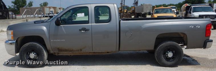 image for item DF7318 2008 Chevrolet Silverado 2500HD Ext. Cab pickup truck