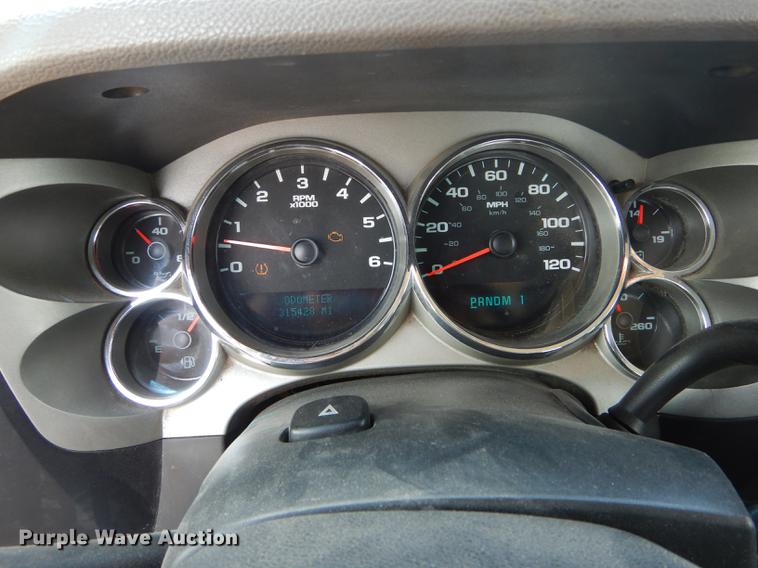 image for item DF7318 2008 Chevrolet Silverado 2500HD Ext. Cab pickup truck