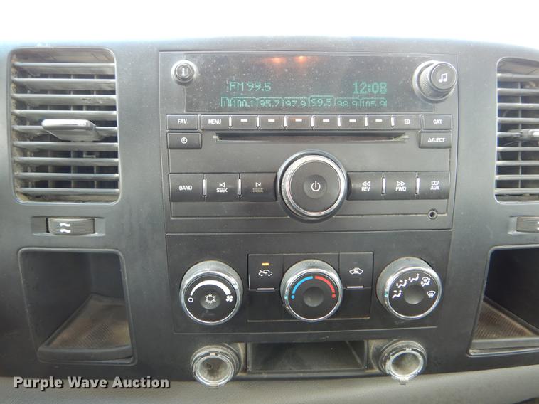 image for item DF7318 2008 Chevrolet Silverado 2500HD Ext. Cab pickup truck