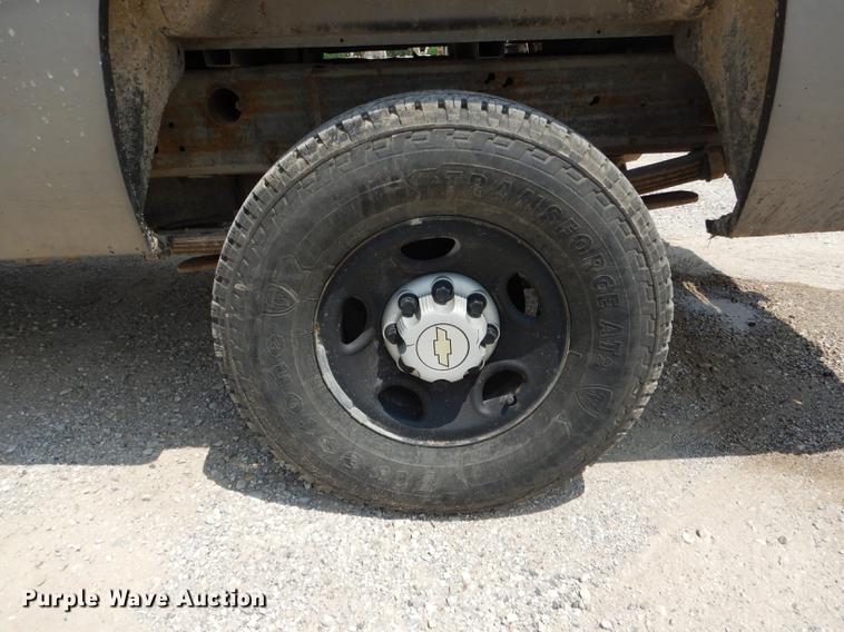 image for item DF7318 2008 Chevrolet Silverado 2500HD Ext. Cab pickup truck