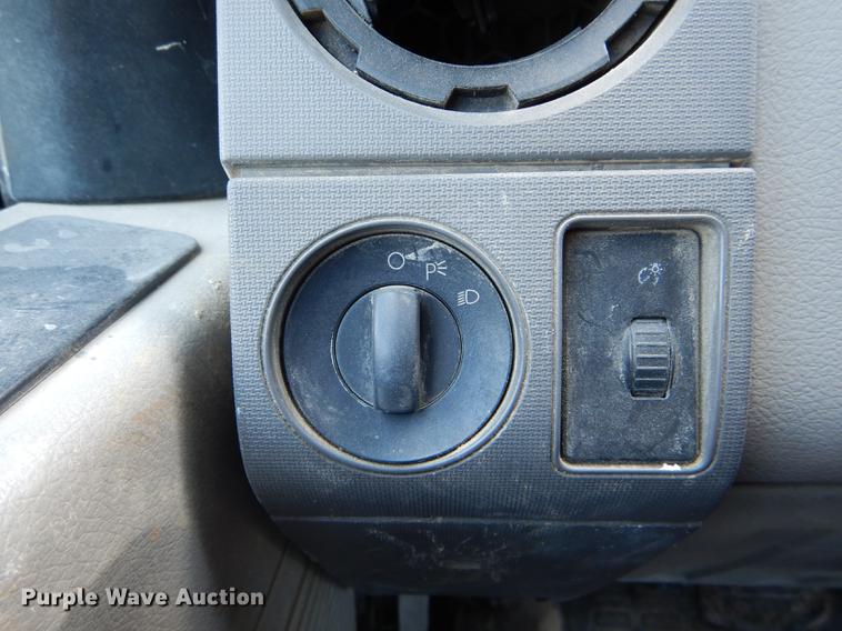 image for item DF7322 2009 Ford F350 Super Duty XL SuperCab pickup truck