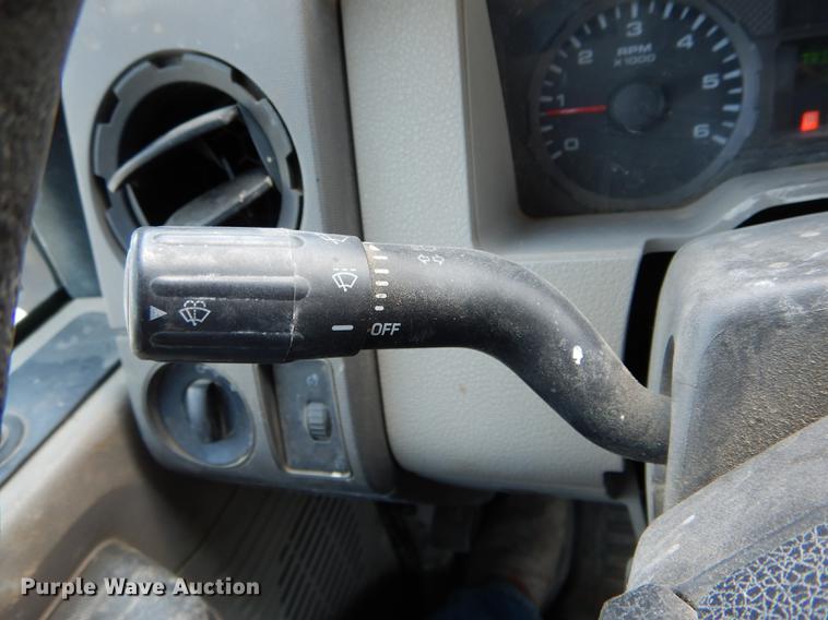 image for item DF7322 2009 Ford F350 Super Duty XL SuperCab pickup truck