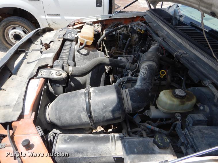 image for item DF7324 2001 Ford F350 Super Duty XL pickup truck