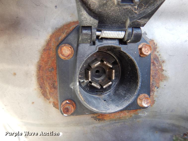 image for item DF7324 2001 Ford F350 Super Duty XL pickup truck