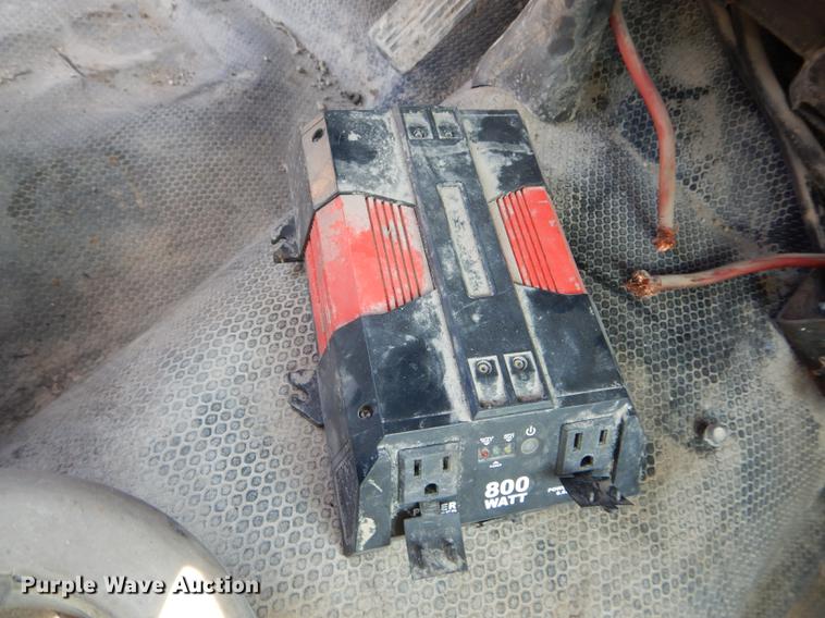 image for item DF7325 2003 Chevrolet Silverado 2500HD utility bed pickup truck