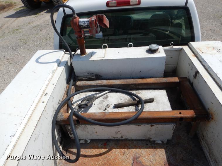 image for item DF7325 2003 Chevrolet Silverado 2500HD utility bed pickup truck