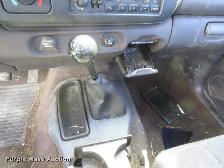 image for item DF7816 2000 Dodge Dakota Sport pickup truck