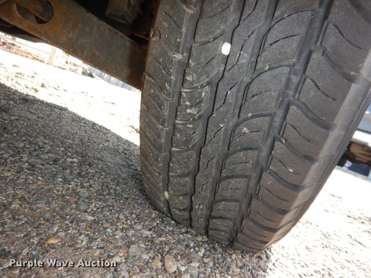 image for item DG1059 2004 Ford Explorer Sport Trac XLS Crew Cab pickup truck