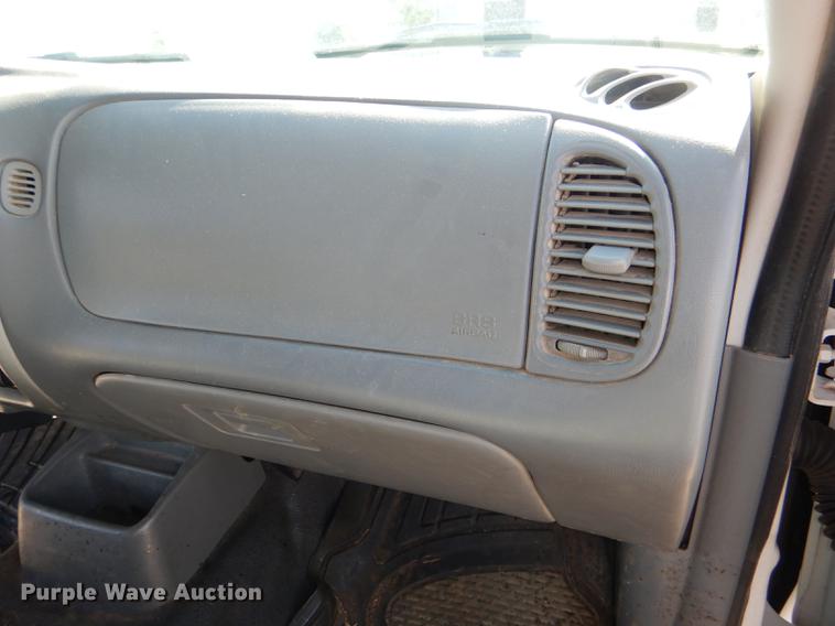 image for item DG1059 2004 Ford Explorer Sport Trac XLS Crew Cab pickup truck