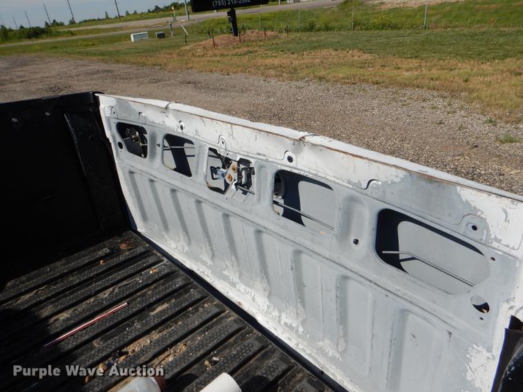 image for item DG1059 2004 Ford Explorer Sport Trac XLS Crew Cab pickup truck