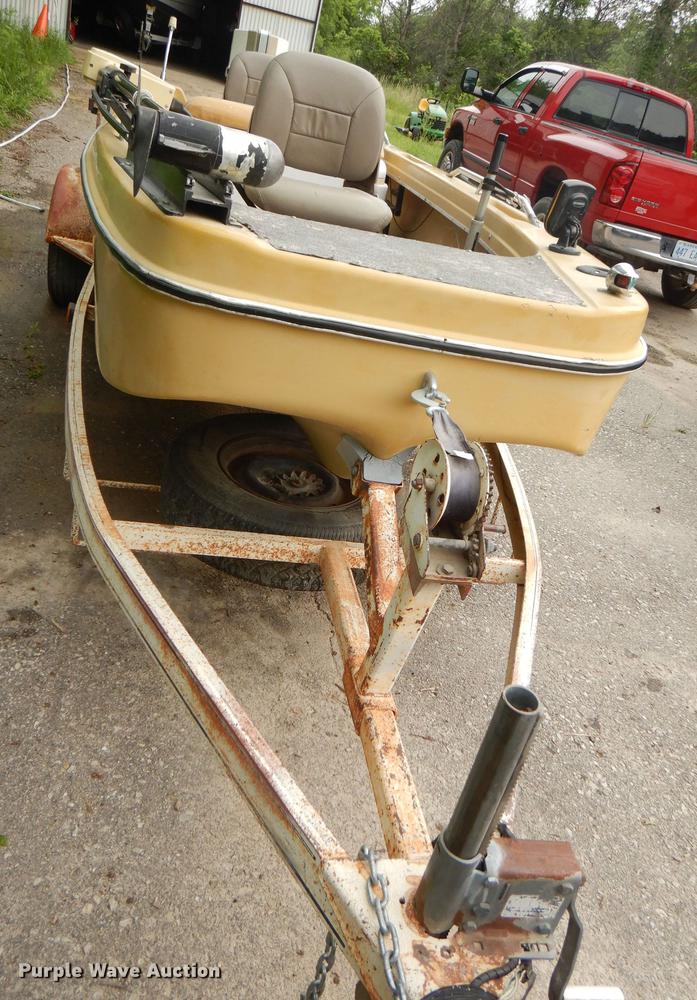 image for item DG1102 1972 Tide Craft boat