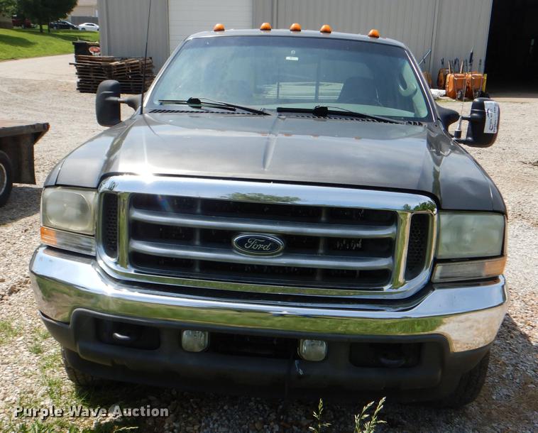 image for item DG1115 2003 Ford F250 Super Duty XLT Crew Cab pickup truck