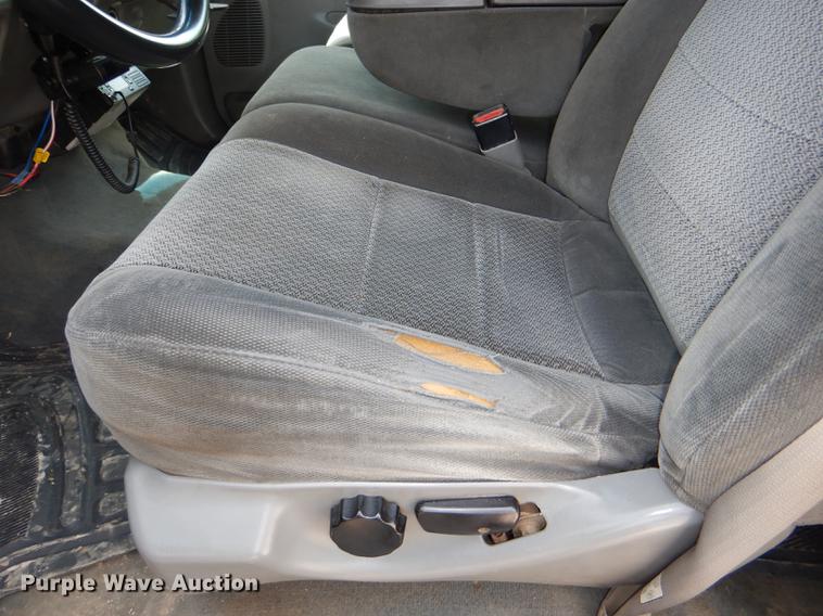 image for item DG1115 2003 Ford F250 Super Duty XLT Crew Cab pickup truck