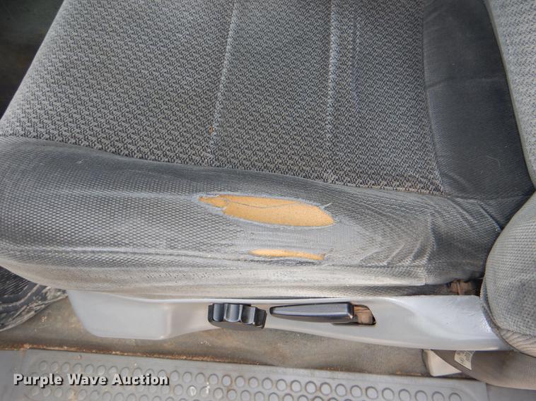 image for item DG1115 2003 Ford F250 Super Duty XLT Crew Cab pickup truck