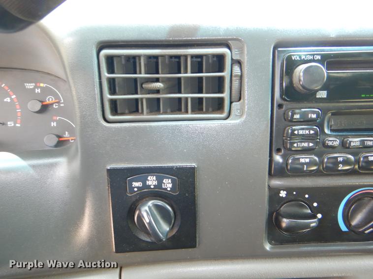 image for item DG1115 2003 Ford F250 Super Duty XLT Crew Cab pickup truck