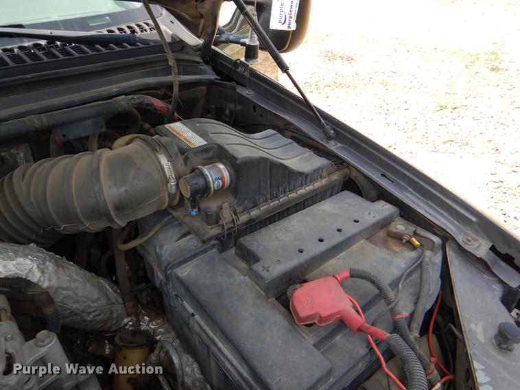 image for item DG1115 2003 Ford F250 Super Duty XLT Crew Cab pickup truck