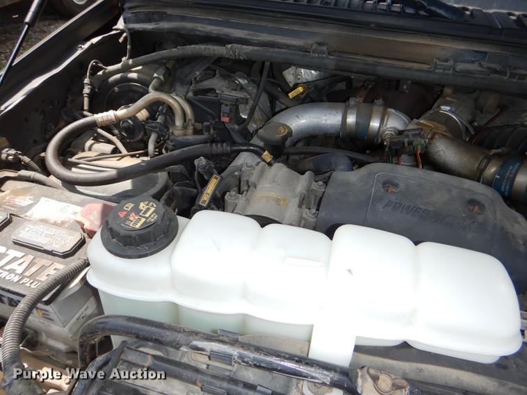 image for item DG1115 2003 Ford F250 Super Duty XLT Crew Cab pickup truck