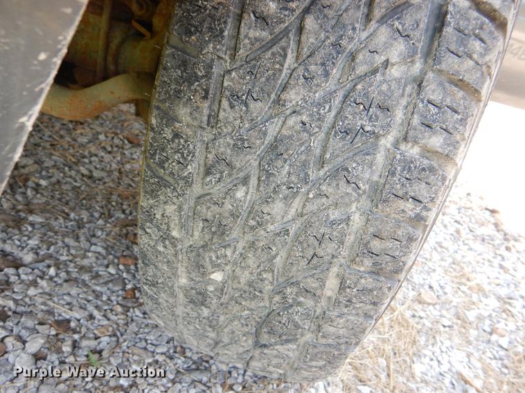 image for item DG1115 2003 Ford F250 Super Duty XLT Crew Cab pickup truck