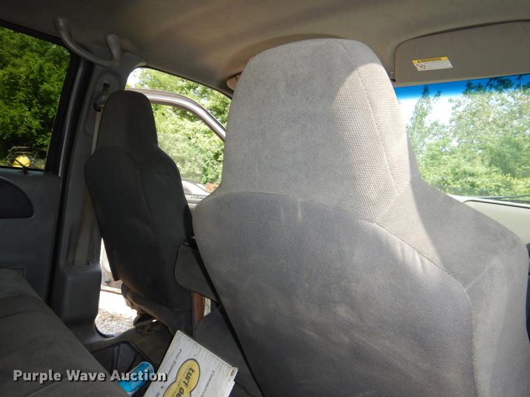 image for item DG1115 2003 Ford F250 Super Duty XLT Crew Cab pickup truck