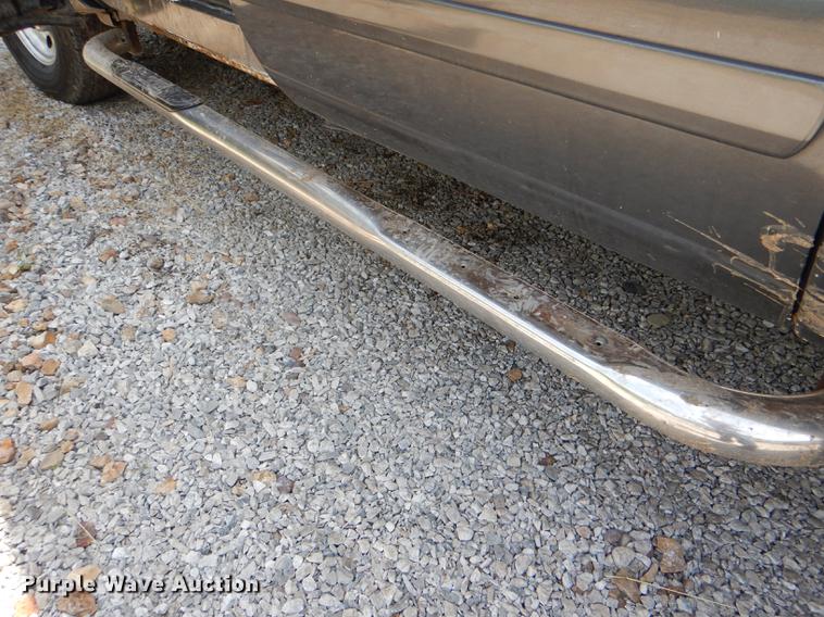 image for item DG1115 2003 Ford F250 Super Duty XLT Crew Cab pickup truck