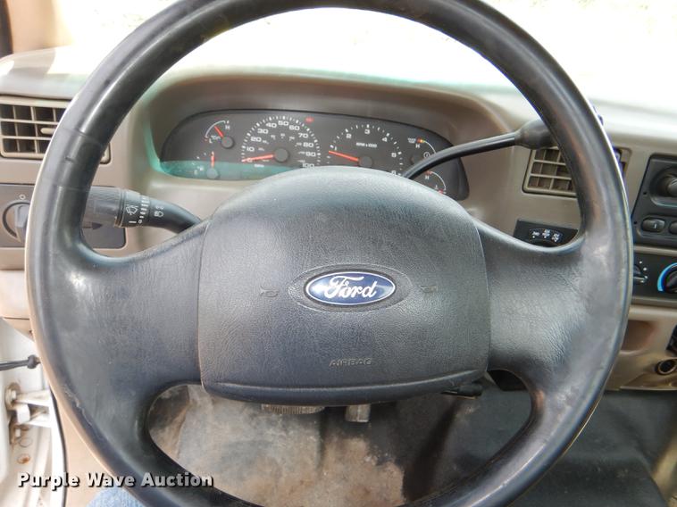 image for item DG1116 2004 Ford F250 Super Duty XL pickup truck