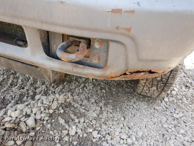 image for item DG1116 2004 Ford F250 Super Duty XL pickup truck