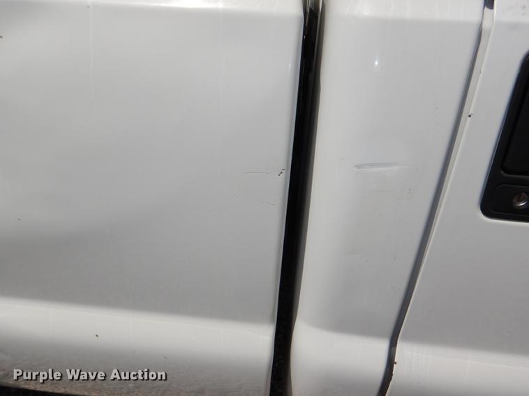 image for item DG1116 2004 Ford F250 Super Duty XL pickup truck