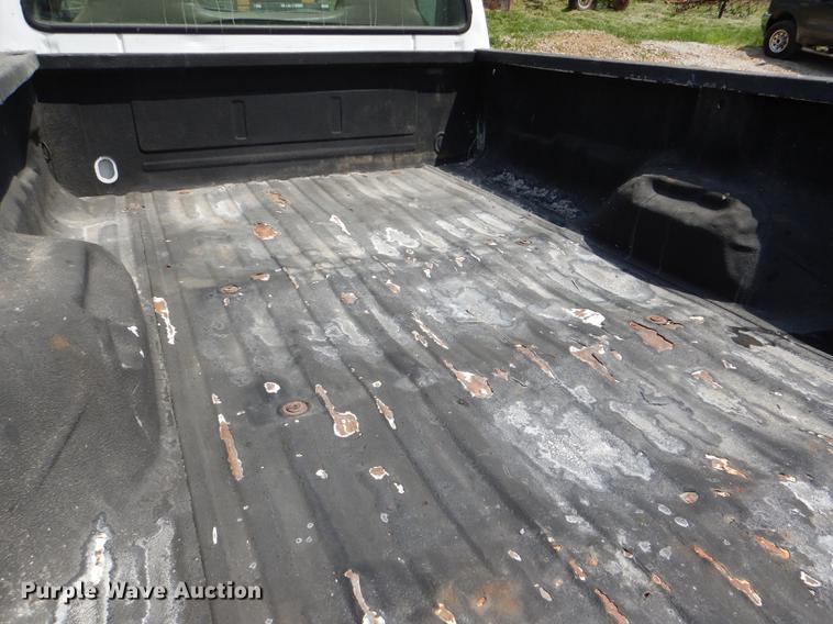 image for item DG1116 2004 Ford F250 Super Duty XL pickup truck