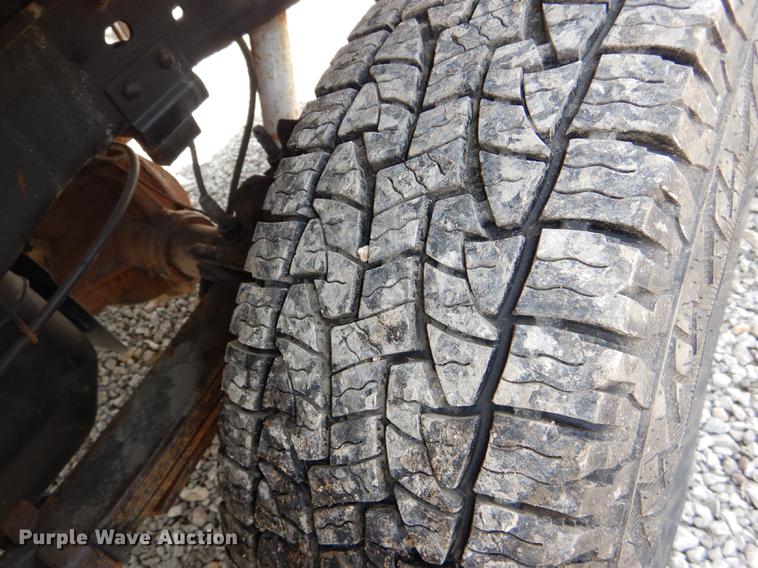 image for item DG1116 2004 Ford F250 Super Duty XL pickup truck