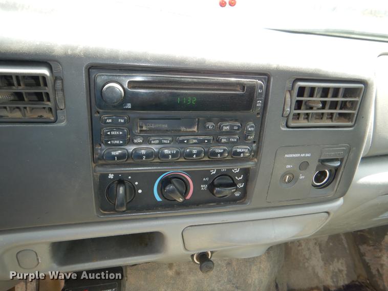 image for item DG1117 2004 Ford F350 Super Duty XL flatbed pickup truck