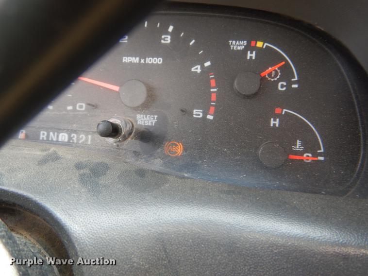 image for item DG1117 2004 Ford F350 Super Duty XL flatbed pickup truck