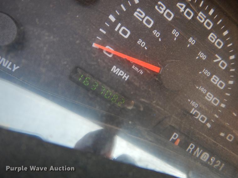 image for item DG1117 2004 Ford F350 Super Duty XL flatbed pickup truck