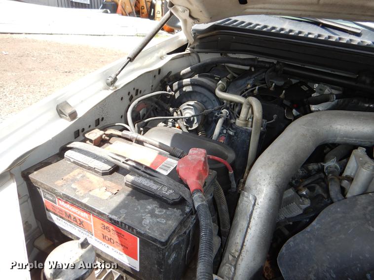 image for item DG1117 2004 Ford F350 Super Duty XL flatbed pickup truck