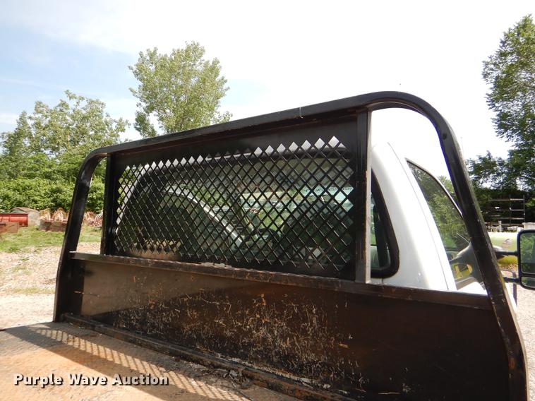 image for item DG1117 2004 Ford F350 Super Duty XL flatbed pickup truck