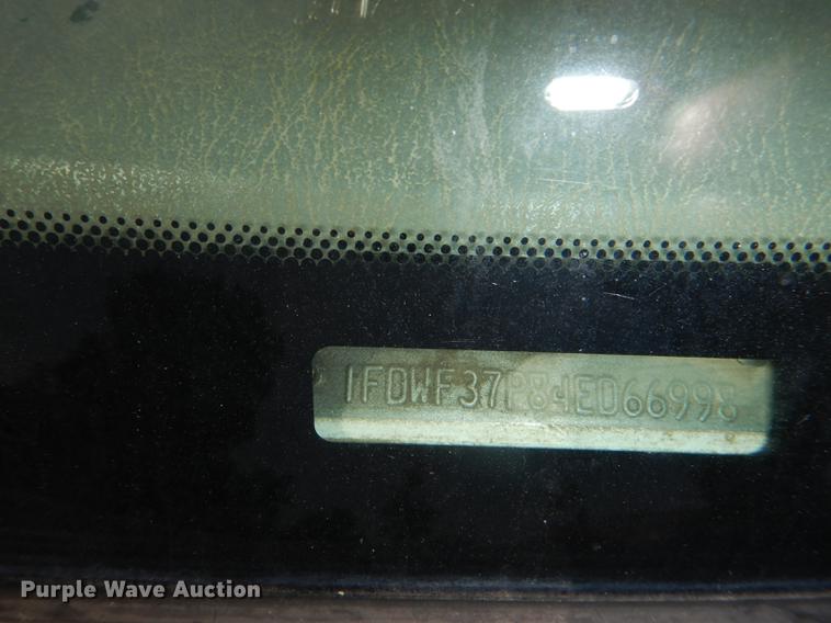 image for item DG1117 2004 Ford F350 Super Duty XL flatbed pickup truck