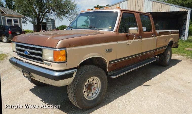 image for item DG1119 1991 Ford F350 XLT Lariat Crew Cab pickup truck
